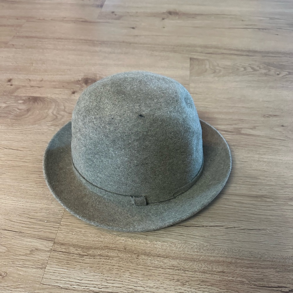 Allyn st George hat